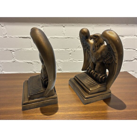 vintage 1968 pair of handmade ceramic eagle bookends/mantle decor - Picture 3 of 10